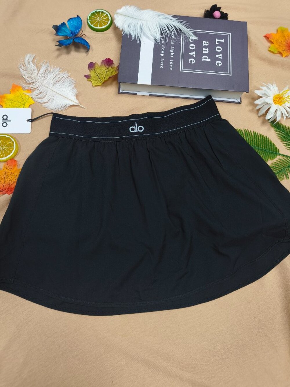 Black Soft Tennis Mini Skirt From Alo Yoga💘Effortlessly Feminine and Sporty🎾 - Picture 2 of 7